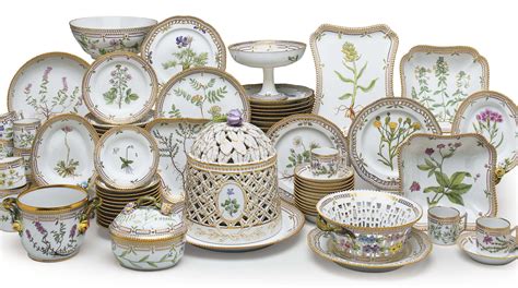 dating royal copenhagen porcelain
